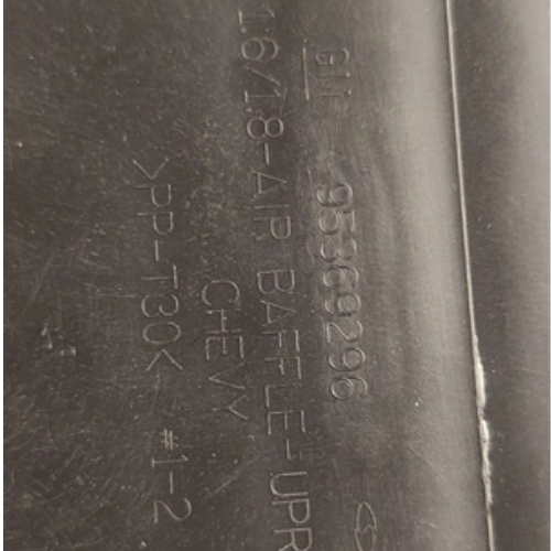 TOLVA DEFLECTOR DE AIRE CHEVROLET TRACKER 2014 AL 2016 1.8L 4 CIL SUP ORIGINAL GM COD. 95369296