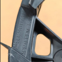 GUIA FASCIA (DEFENSA) CHEVROLET ASTRA/ SEDAN 1998 AL 2005 TRAS DER ORIGINAL GM COD. 93240874