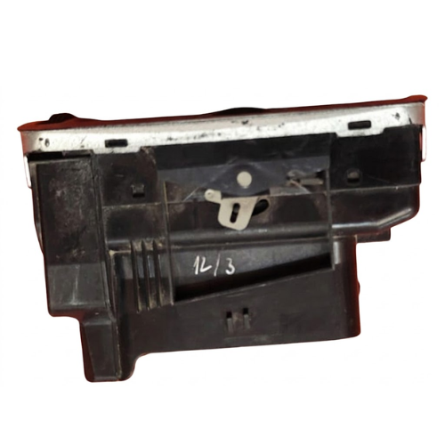 REJILLA INTERIOR DE AIRE ACONDICIONADO VOLKSWAGEN JETTA A4/ MK4/ CLASICO 1999 AL 2015/ GOLF 1999 AL 20006 LAT TAB DEL DER DESMONTADO ORIGINAL COD. 1J1-819-704