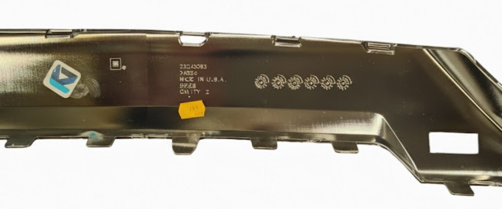 MOLDURA FASCIA (DEFENSA) CHEVROLET SILVERADO 1500 2017 AL 2018 CENT DEL COD. 23243083