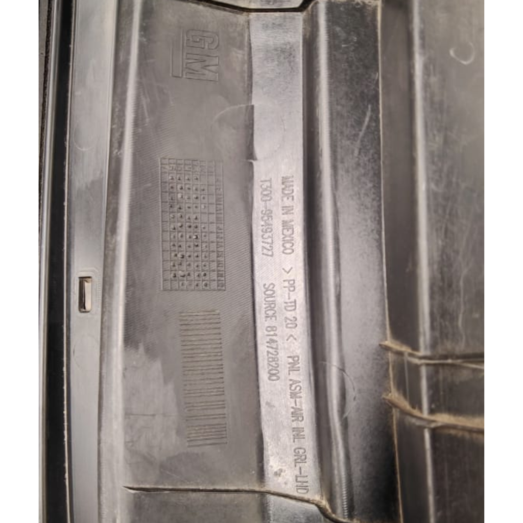 TOLVA LIMPIAPARABRISAS CHEVROLET SONIC/ AVEO 2012 AL 2018 NEG ORIGINAL COD. T300-95493727