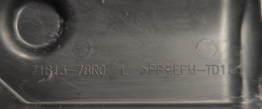 BASE CALAVERA (CARCASA) TRAS JEEP JIMNY 2021 AL 2025 IZQ DESMONTADO ORIGINAL COD. 71813-78R0