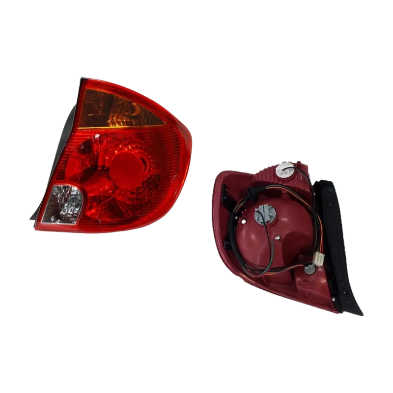 [DOVER04CAL53R] CALAVERA DODGE VERNA  DE 2004 AL 2006 3/5 PTAS C/ARNES C/FOCOS DER ORIGINAL S/EMP  (8071) EX+