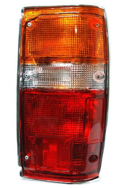 [11-1347-36-1A] CALAVERA TOYOTA PU 1984 AL 1988 F/CROM C/ARNES DER TYC