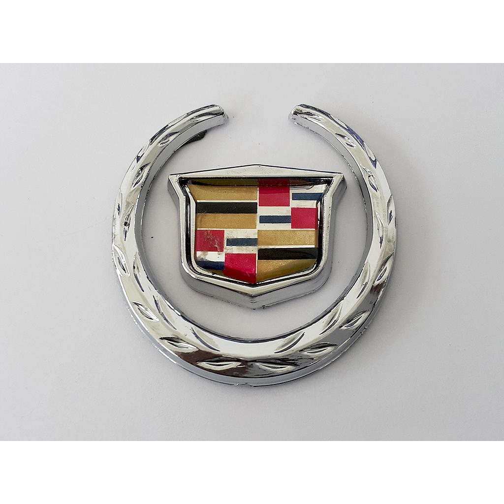 [ESCADINGDT] INSIGNIA ORIGINAL LOGO CADILLAC C/ADHERIBLE 65X60MM CROM 1 PZA ( CA-001)