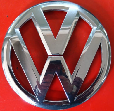 [CACHEIN02DOCA] INSIGNIA ORIGINAL PARRILLA VOLKSWAGEN BEETLE 13-18 CROM ORIGINAL