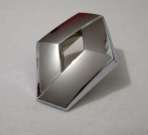 INSIGNIA ORIGINAL RENAULT CROM TRAS ( EMB114702)