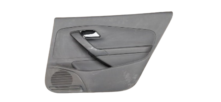 TAPA PUERTA VOLKSWAGEN VENTO 2014 AL 2020 C/MANIJA INT C/BOTON ELEC TRAS DER DESMONTADO ORIGINAL D-2