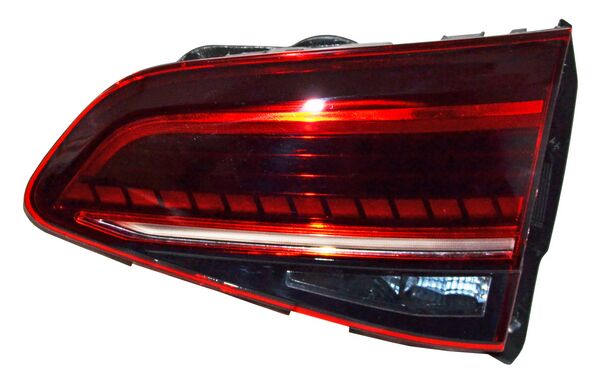 CALAVERA VOLKSWAGEN GOLF R 2018
 AL 20 LEDS INT DER CNA 