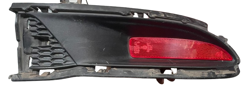 REJILLA MAZADA 2 2020 AL 2022 C/CUARTO REFLEJANTE TRAS IZQ DESMONTADO