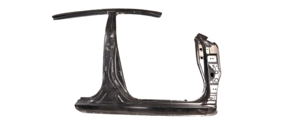 LIENZO POSTE A Y B NISSAN VERSA 2015 AL 2019 S/BASE PARABRISAS DER ORIGINAL COD. G6022-3ANMB