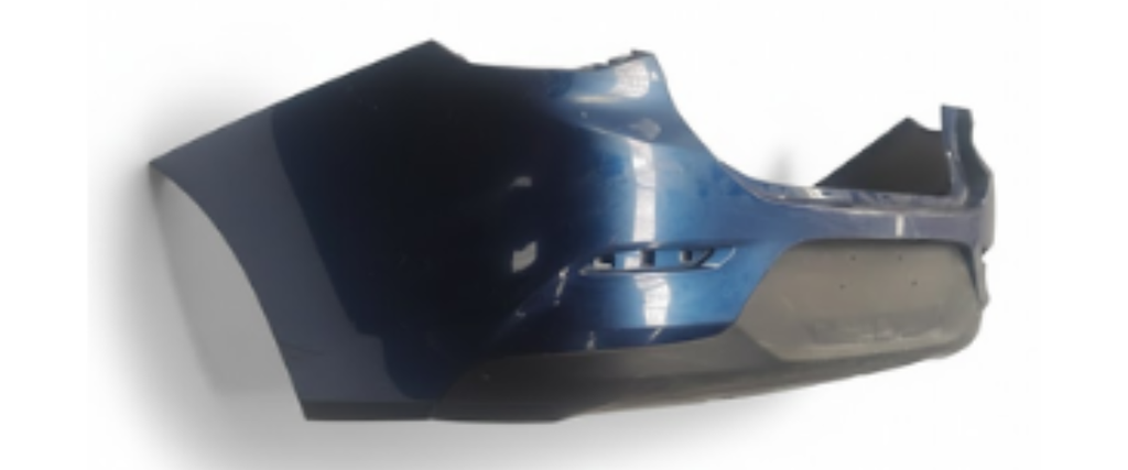 FASCIA (DEFENSA) CHEVROLET ONIX 2020 AL 2025 C/SPOILER S/HOYO P/SENSOR TRAS DESMONTADO ORIGINAL