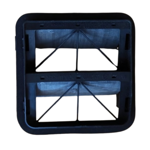 REJILLA VENTILACION CHEVROLET AVEO 2008 AL 2018/ SONIC 2012 AL 2017/ PONTIAC G3 2009 AL 2010 P/CARROCERIA TRAS ORIGINAL GM COD. 95971850