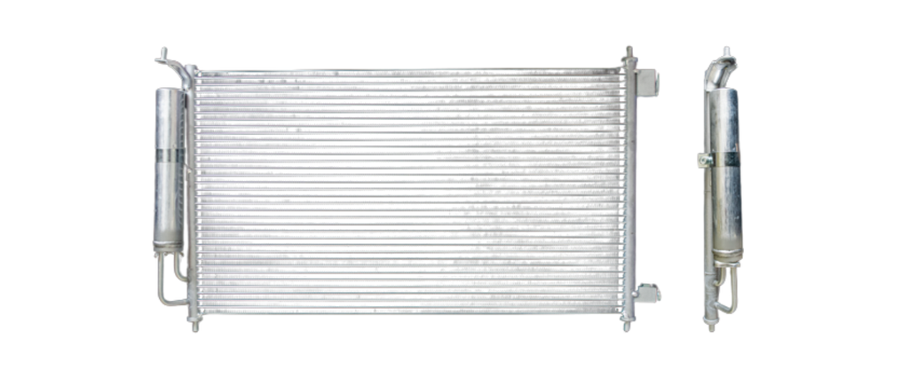 [92100ED500] CONDENSADOR NISSAN / RADIADOR TIIDA 2007-2018 1.6, 1.8 / CON DESECADOR-CON AIRE ACONDICIONADO BRUCK