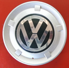 [MP-T010G-4] TAPON CENTRO RIN VOLKSWAGEN CROSSFOX 07-09 ORIGINAL USADO 1 PZA