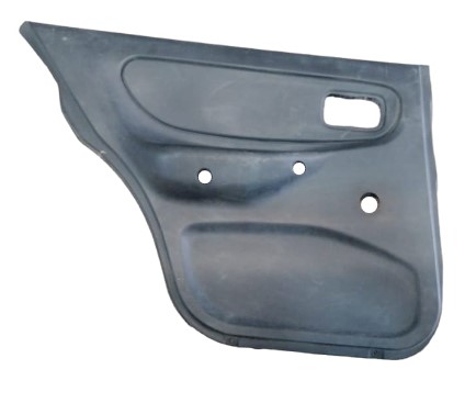 [NITS00TAPUTRLUS] TAPA PUERTA NISSAN TSURU III  DE 2000 AL 2017  TRASERA IZQ DESMONTADO