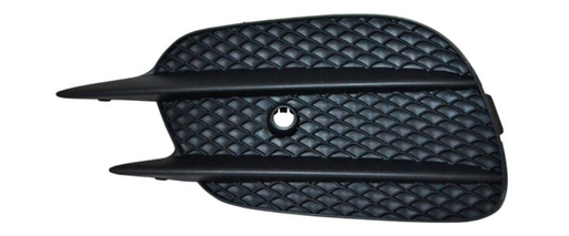 [PAME-CE17-2PCHS2] PARRILLA MERCEDES BENZ CLASE E 2017 AL 2019 2 PTAS S/FARO AUX C/HOYO P/SENSOR IZQ