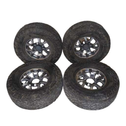 [LLEU-OV65-J] LLANTA EUZKADI C/RIN 15" 31X10.50 LT OVERLANDER AT 65% VIDA JGO 4 PZAS C/TAPON SUZUKI JIMNY DESMONTADO ORIGINAL